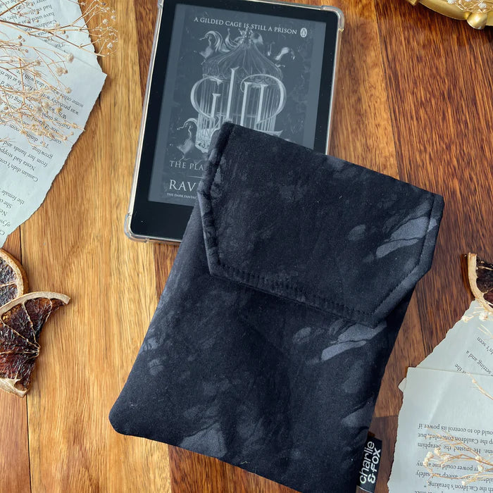 CF In The Shadows padded e-reader sleeve