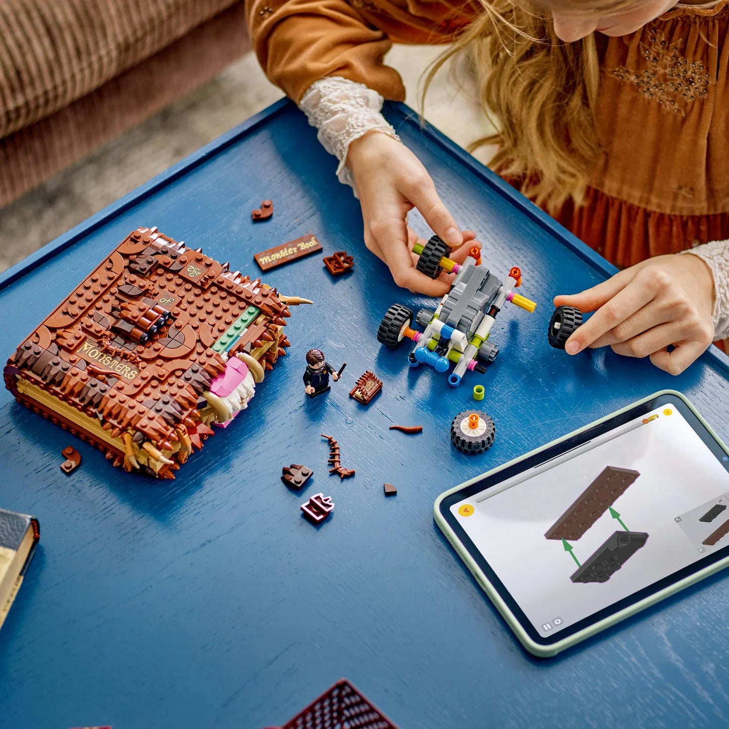 76449 Chomping Monster Book of Monsters