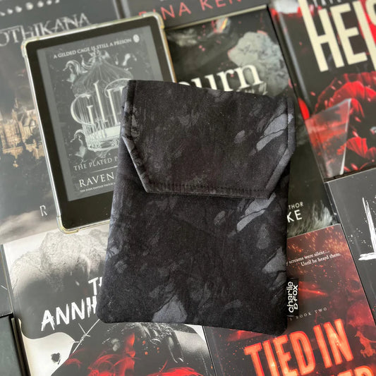 CF In The Shadows padded e-reader sleeve